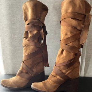 Festival boots, tan suede
